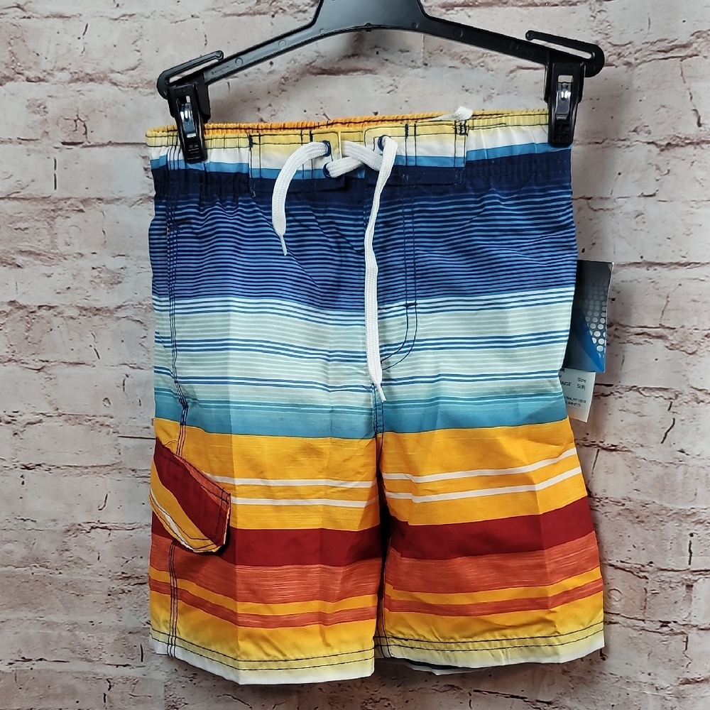 okanu boy's swim trunks size small new with tags